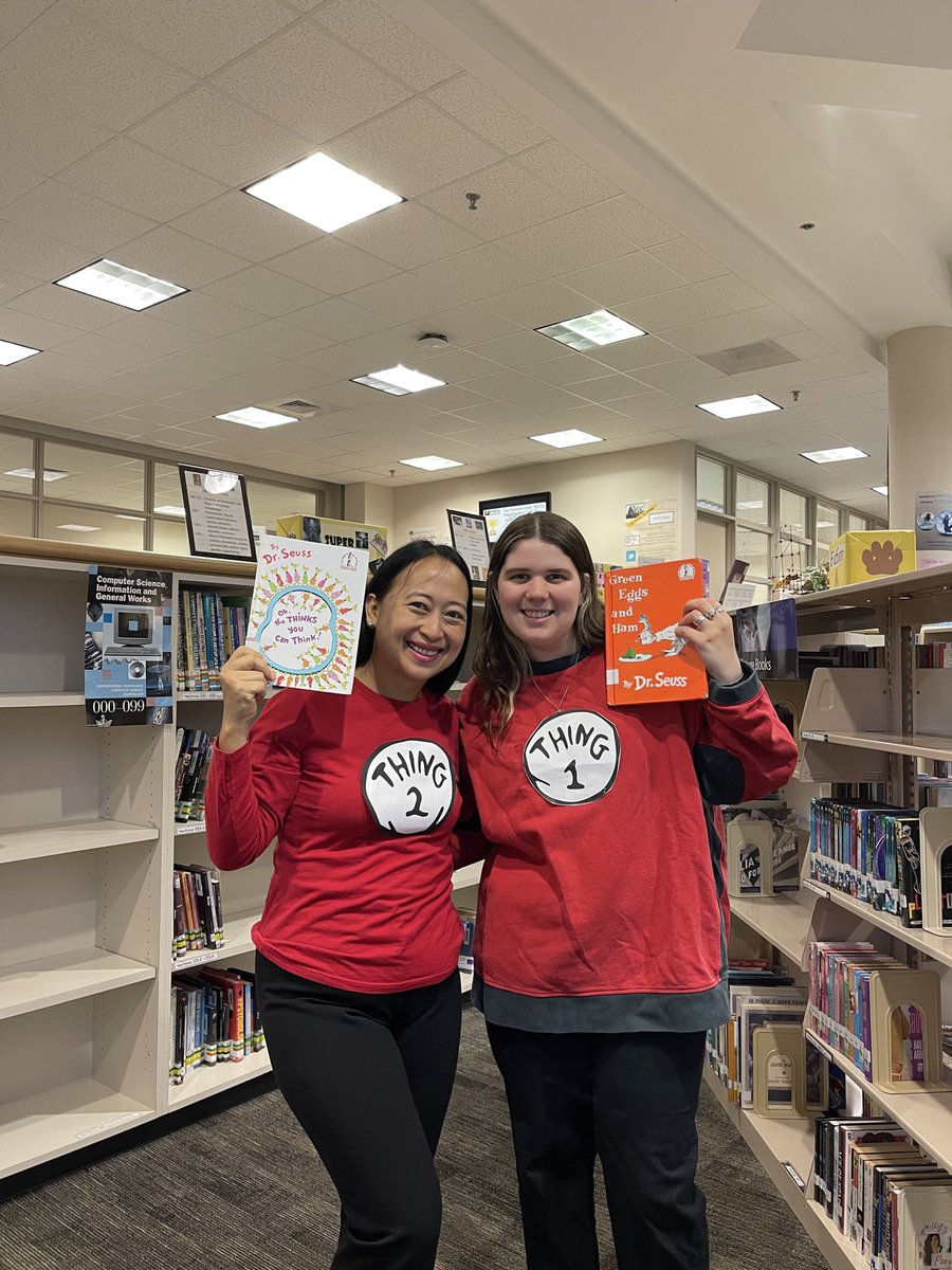 librarianRamos's tweet photo. “Red out” and “Twin Day” in one! #RedRibbonWeek #CelebrateLife #LiveDrugFree @HNGCLibrary @Alief_Libraries #HNGCReads #BearsRead #ReadToLearn #ReadForFun #ReadForLife https://t.co/OoSFjrFATP
