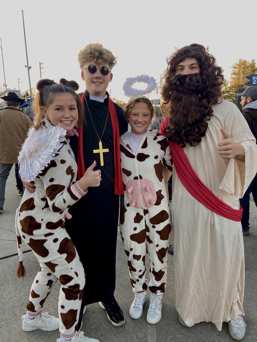 HOLY COW!🐮Good knight for a win!! Jesus is in the house✝️🏡