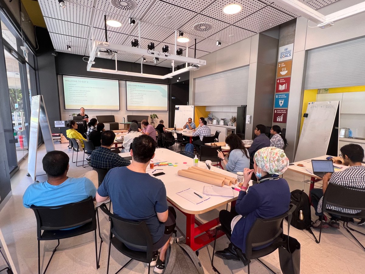 Phillips1Phoebe's tweet photo. Great to be hosting the first @UNSWMedicine #hackthe pandemic with our partners @UNSWFounders - the energy is high as teams come together to solve a problem with an innovation solution!! https://t.co/AZcutFkaqK