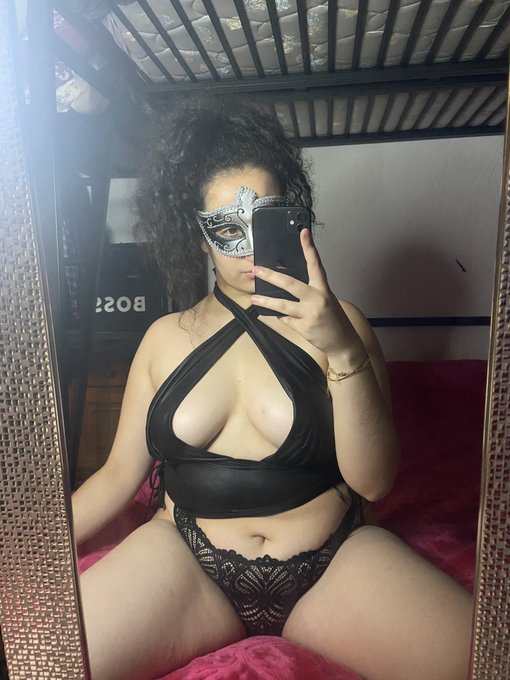 Envie de 🔞💦    https://t.co/7JRSXnlOIL https://t.co/enAymMiOmw<a href="/tag/nsfw"class="tags"><span>#nsfw</span></a><a href="/tag/bigassnaked"class="tags"><span>#bigassnaked</span></a>