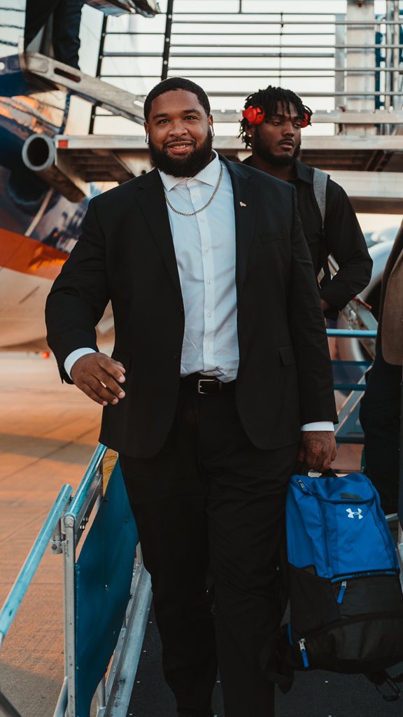 CoastalFootball's tweet photo. The Chants have touched down in Huntington, WV 📍 https://t.co/PcCGANf61C