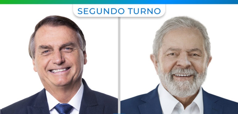 RadarBrasil_'s tweet photo. 📊 PESQUISA PRESIDENCIAL NACIONAL - INSTITUTO VERITÁ, 28/10/2022:

🇧🇷 SEGUNDO TURNO - VOTOS VÁLIDOS:

🟢Bolsonaro (PL): 51,5% (+0,1)
🔴Lula (PT): 48,5% (-0,1)

🗳️ ELEITORES EM 2022: 156.454.011 https://t.co/J53hUD04uA