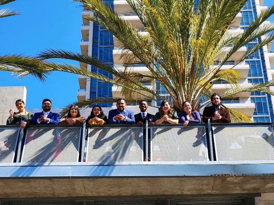EriqFelix's tweet photo. This year we welcomed new members to the #CCHALES crew, saw some homies graduate, shared our work at #CSCC22 #AERA22, and spent the summer reflecting and writing on our work. Hands down my favorite thing about being a professor is learning and growing with these amazing scholars. https://t.co/d1u6os37YM