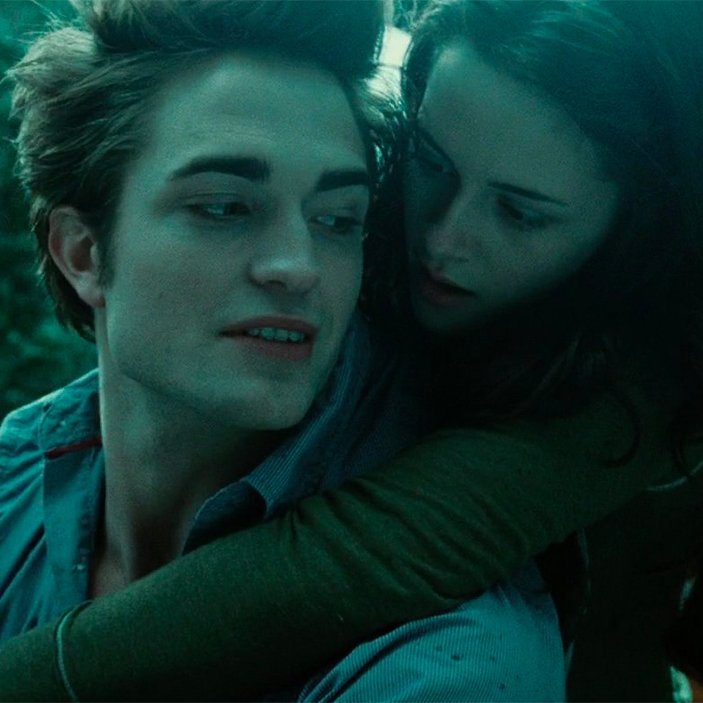 sboficial's tweet photo. 🚨 “Crepúsculo” será relançado nos cinemas brasileiros no dia 7 de novembro pela rede UCI. https://t.co/xkFFnyRrGo