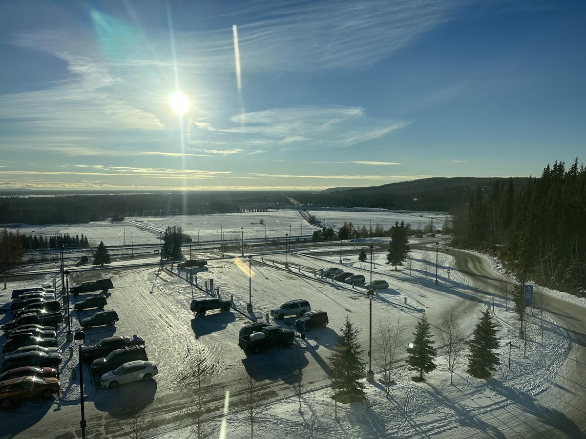 NWSFairbanks's tweet image. A gorgeous day from the office! If you are interested in more photos from our local area, check out our recent Facebook post and vote for the Photo of the Month 📸 #akwx
