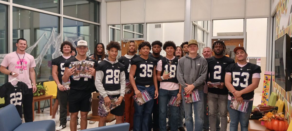 Our <a href="/DeZavalaSMCISD/">De Zavala Elementary</a> storybook festival was a huge hit today! Thank you to all of our guest readers for sharing your love of reading with our students! 📚🐍💜💎 ….more pics in comments!
