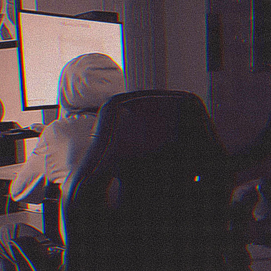 yungsmooveSZN's tweet photo. NEW EP AT MIDNIGHT “Four SZNs” https://t.co/h7kASSkoIO