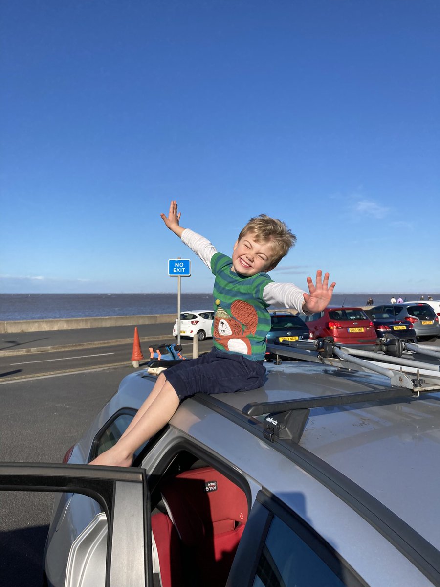 Got me some fine (super rare) Lancashire apples today! Then went to the sea to give them a little day out. Before they then face the final pressing…🍏😳

Huge thanks and admiration to Philip Rainford and John Slocket, for their incredible catalogue of rare and northern fruit 🙏