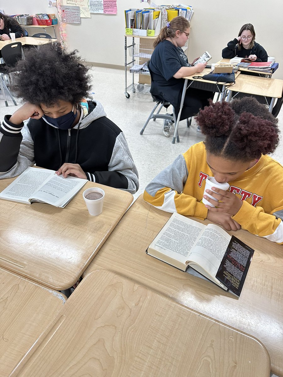 MrsEliasWCS's tweet photo. Our 6-8 POD enjoyed their Q1 PBIS incentive today: bingo, board games, cheerleading, reading, sudoku, fashion design, karaoke, and movies! https://t.co/teSakypNVE