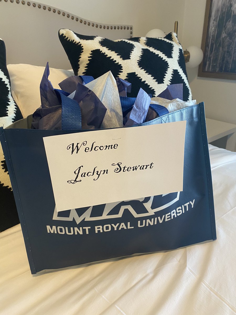 Heading home from a lovely Program Review visit at @mountroyal4u! I’m inspired by the engaged students, dedicated staff, and committed faculty I met. Thanks for having me, @MelanieRathburn!