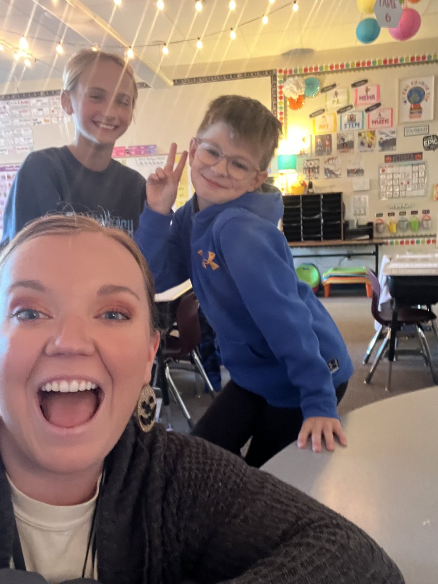 Always excited when students choose a lunch with me when celebrating a crushed goal❤️