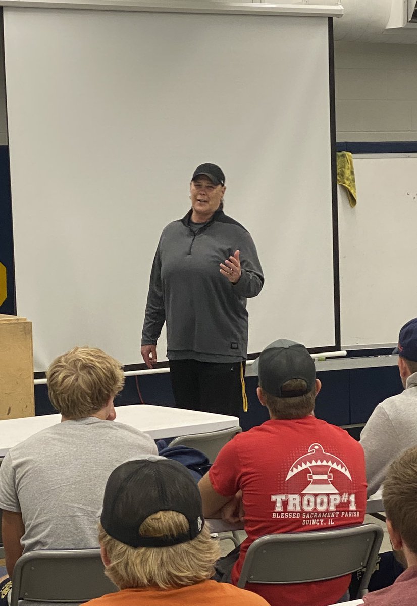 Quincy Notre Dame Football tweet media