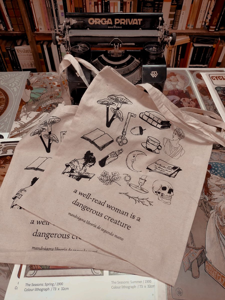 ¡Novedad! Mirad que tote bags hemos creado 🤎 las podéis encontrar en Mandrágora por 10€, hasta agotar existencias ✨

También podemos enviarlas por correo (háblanos por privado!) 

Esperamos que os gusten tanto como a nosotras 🍁