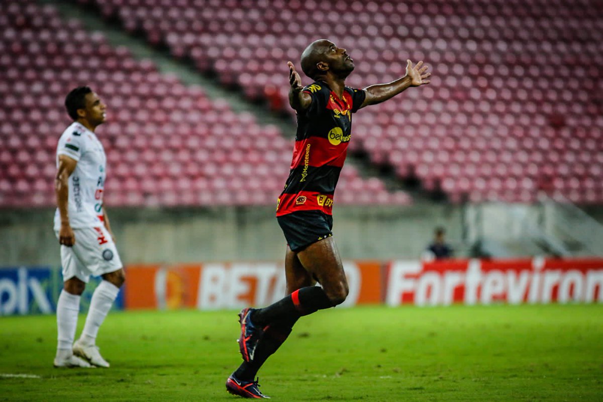 sportrecife's tweet photo. SIMPLESMENTE A NOITE DOS CARECAS! https://t.co/IzDV95vwai