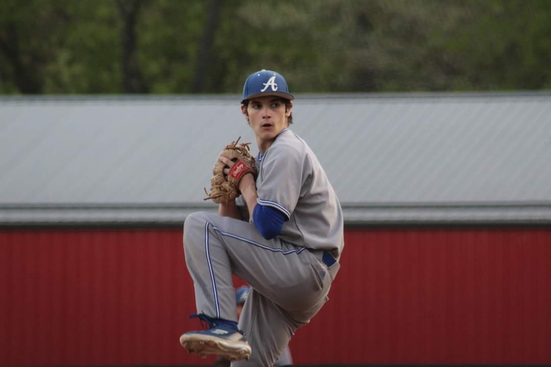 Noah Cook tweet media