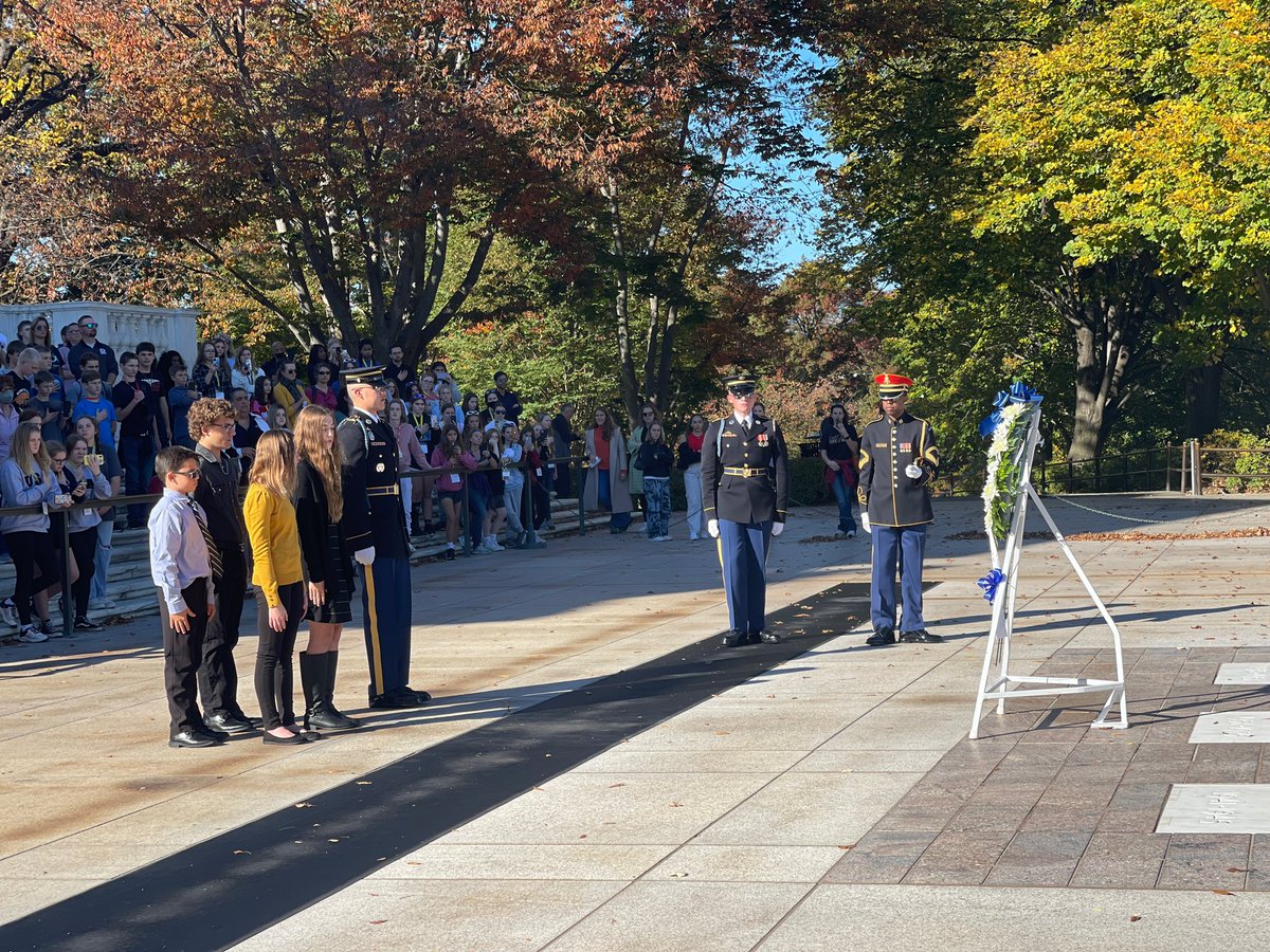 Springboro_SJHS's tweet image. Arlington was a definite highlight of our 8th grade D.C. trip.  #classof2027 #arlington #sjhs