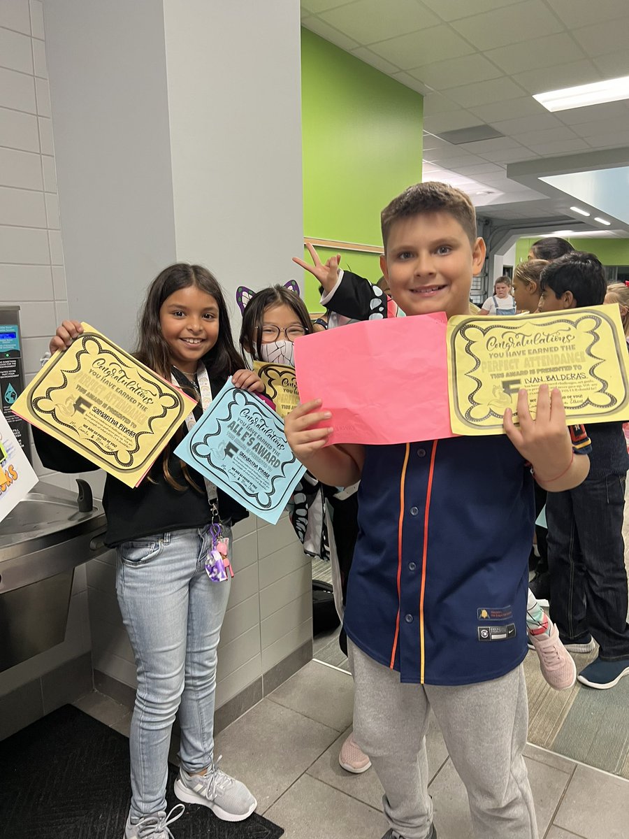 MrsFlores_in3rd's tweet photo. We had so much fun at our character parade &amp; our learning celebration! My sweet students are everything fox cubs should be! I am one proud teacher! 💜🦊 #KleinFamily @KleinISD @FoxKISD https://t.co/kBz8NY2JUh