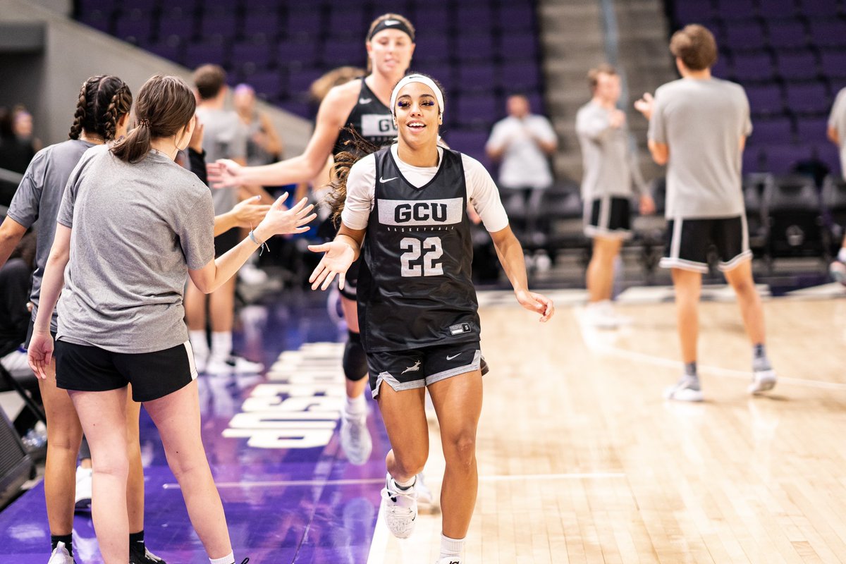 GCU_WBB's tweet photo. Preparing for the season with a little friendly competition 🏀

4️⃣ days out from season start.

#LopesUp https://t.co/cZ20A4ZI5J