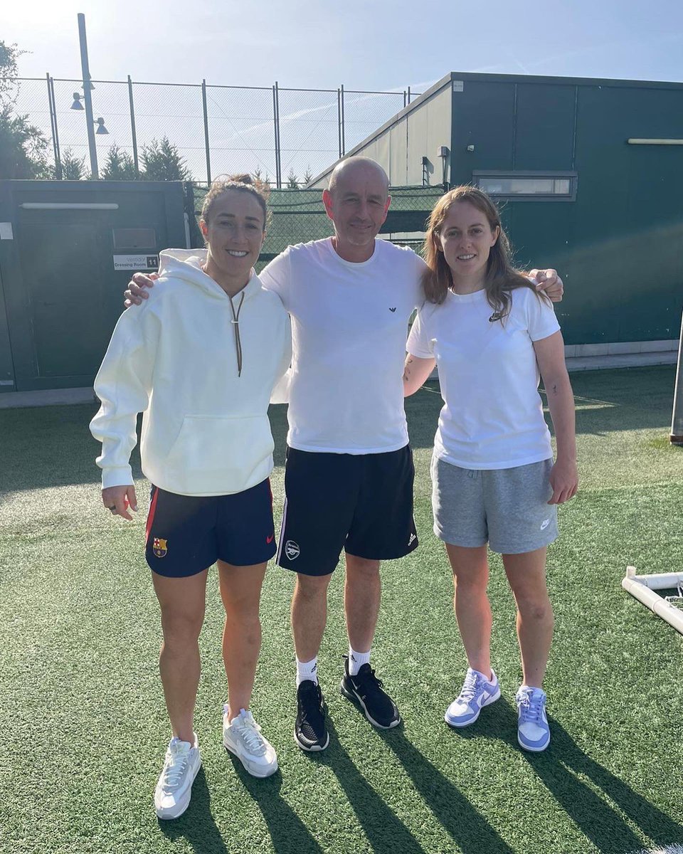 IanBiggadike's tweet photo. Great to bump into @Lionesses players @LucyBronze and Kiera Walsh at FC Barcelonaโs training ground today #gkicon https://t.co/bQp9P52nyi