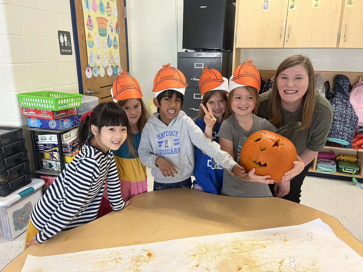 CottleKinder's tweet photo. Pumpkin Investigators! We explored the inside and outside of our pumpkins, and ended our scientific adventure by carving shapes to make faces. 🎃 https://t.co/FsBmnx0qjh