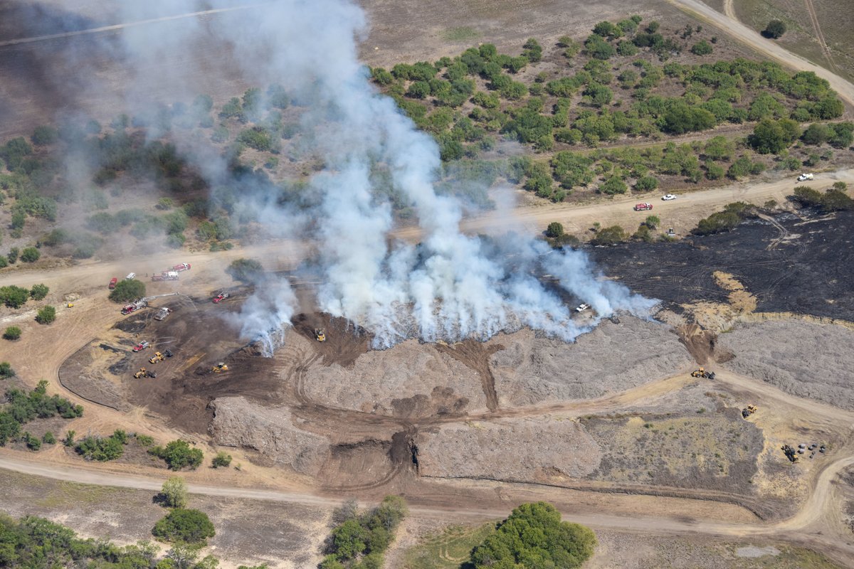 AerialsRed's tweet photo. Happy Friday everyone!

A few weeks ago we captured this mulch fire just outside of San Antonio.

What are you most excited for this weekend? https://t.co/loxzcdKPFr