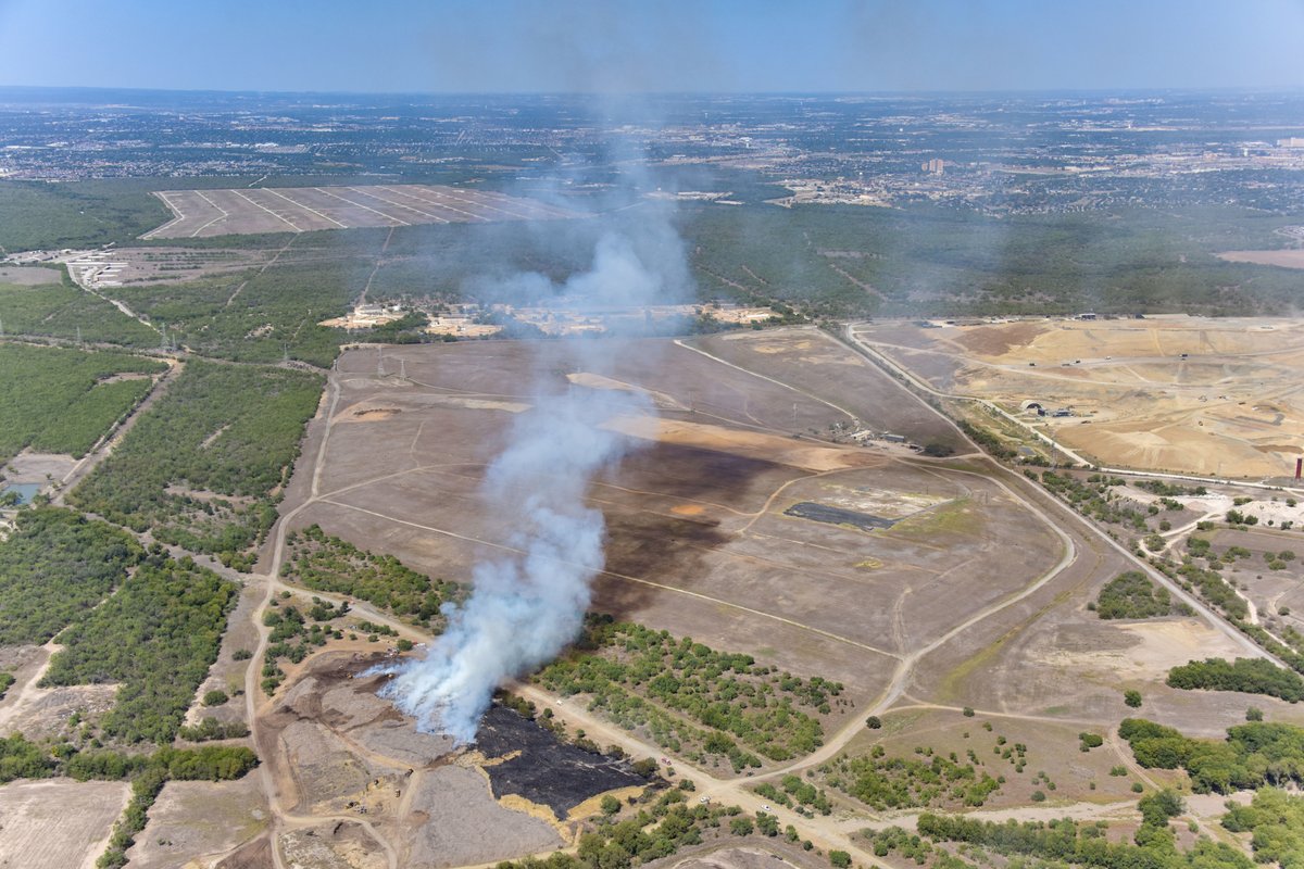 AerialsRed's tweet photo. Happy Friday everyone!

A few weeks ago we captured this mulch fire just outside of San Antonio.

What are you most excited for this weekend? https://t.co/loxzcdKPFr