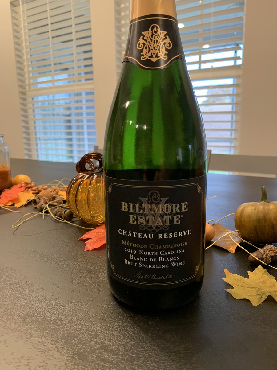 NCWineGuys's tweet photo. Today we’re celebrating #ChampagneDay with the 2019 Chateau Reserve from @BiltmoreWines!  This is a traditional method sparkling wine made from Chardonnay. It has a toasty brioche profile with crisp acidity and fine bubbles. #NCWine #GotToBeNC #DrinkLocal https://t.co/t2o4OwVTOt