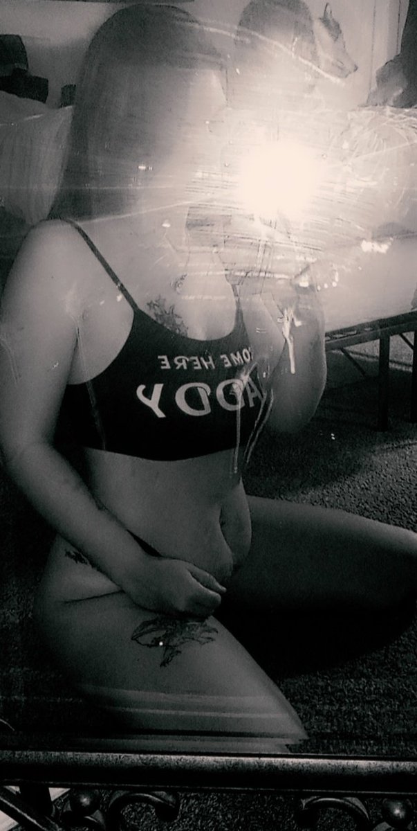freakykittygal's tweet photo. I need new followers ,come here DADDY 🥺
https://t.co/Ssck0v13Gc https://t.co/bT97eNHn4H