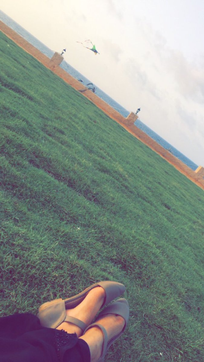 "من غضب منك ولم يفعل فيك شراً ، اختره صاحباً لك ، فالغضب يفضح طينة البشر."

 علي بن أبي طالب