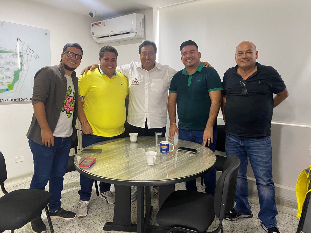 ColombiaConsc's tweet photo. Gremios cárnicos hoteleros y abastos de Cucuta ! PPSTCC https://t.co/MOjQk47odb