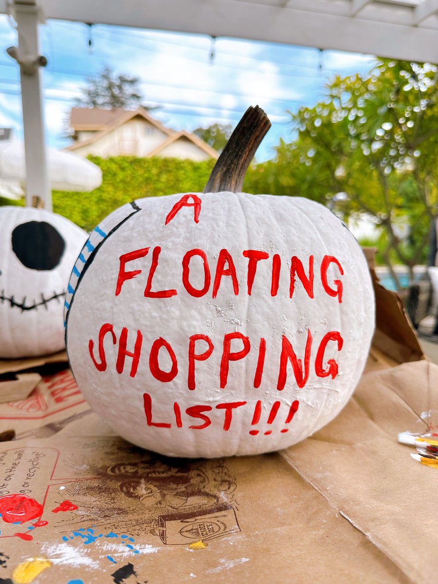 itskatzilla's tweet photo. Y’all like my pumpkin? https://t.co/Opv5NPMPuG