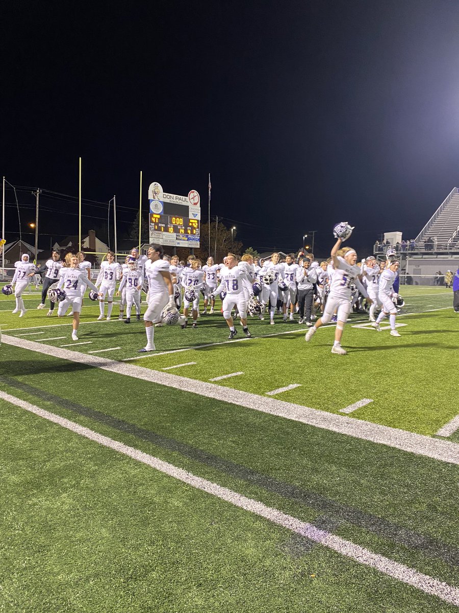 BEARS 🐻 take the WIN 🏆 against Fremont in the first playoff game‼️Final Score 42-41