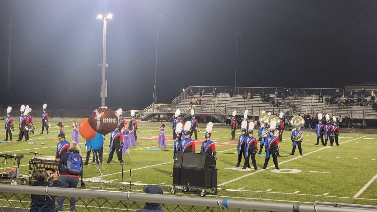 JuliaReichel3's tweet photo. Such a fun Friday! The English department dressed up as Literary/Disney Villians. I got to attend my first PVHS football game! Go Patriots! https://t.co/2tJCiGntkM