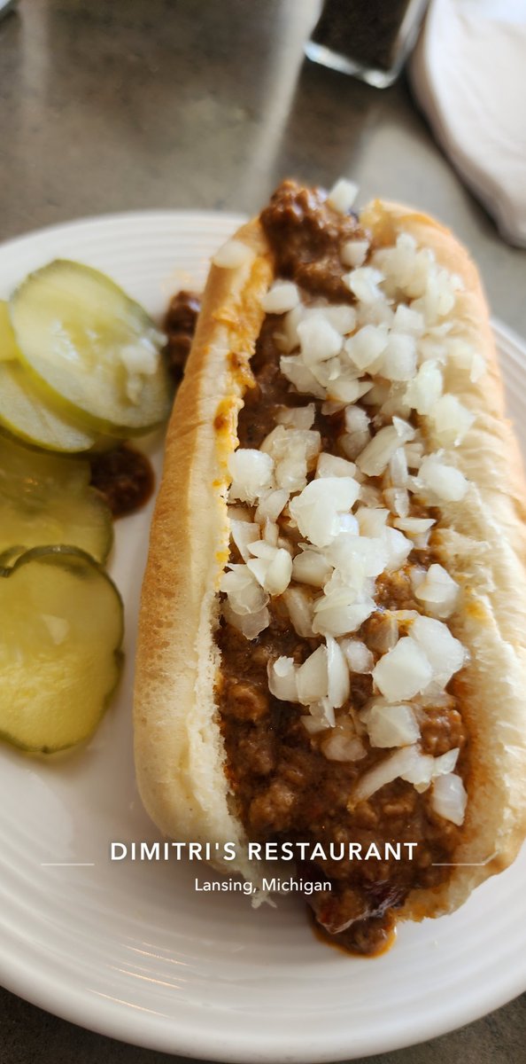 GoodEat45605090's tweet photo. Coney #GoodEats from Dimitris in Lansing, MI ..Chilli Fry &amp; Foney Dog 🌭 https://t.co/d5rkrg1CxQ