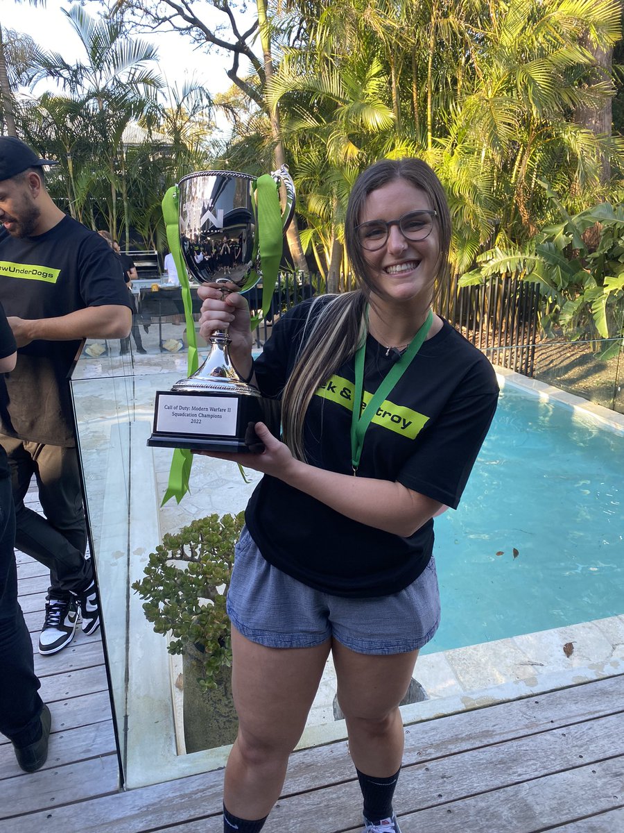 TaylorMorganS_'s tweet photo. Thank you so much to @Activision and @CallofDuty_ANZ for putting on such an amazing #Squadcation event! Shout out to my team Seek and Destroy for taking out the win!! 💚💚 Well done to everyone involved, great kick start to game launch!! #CODMWII https://t.co/1PTdO1GaIz