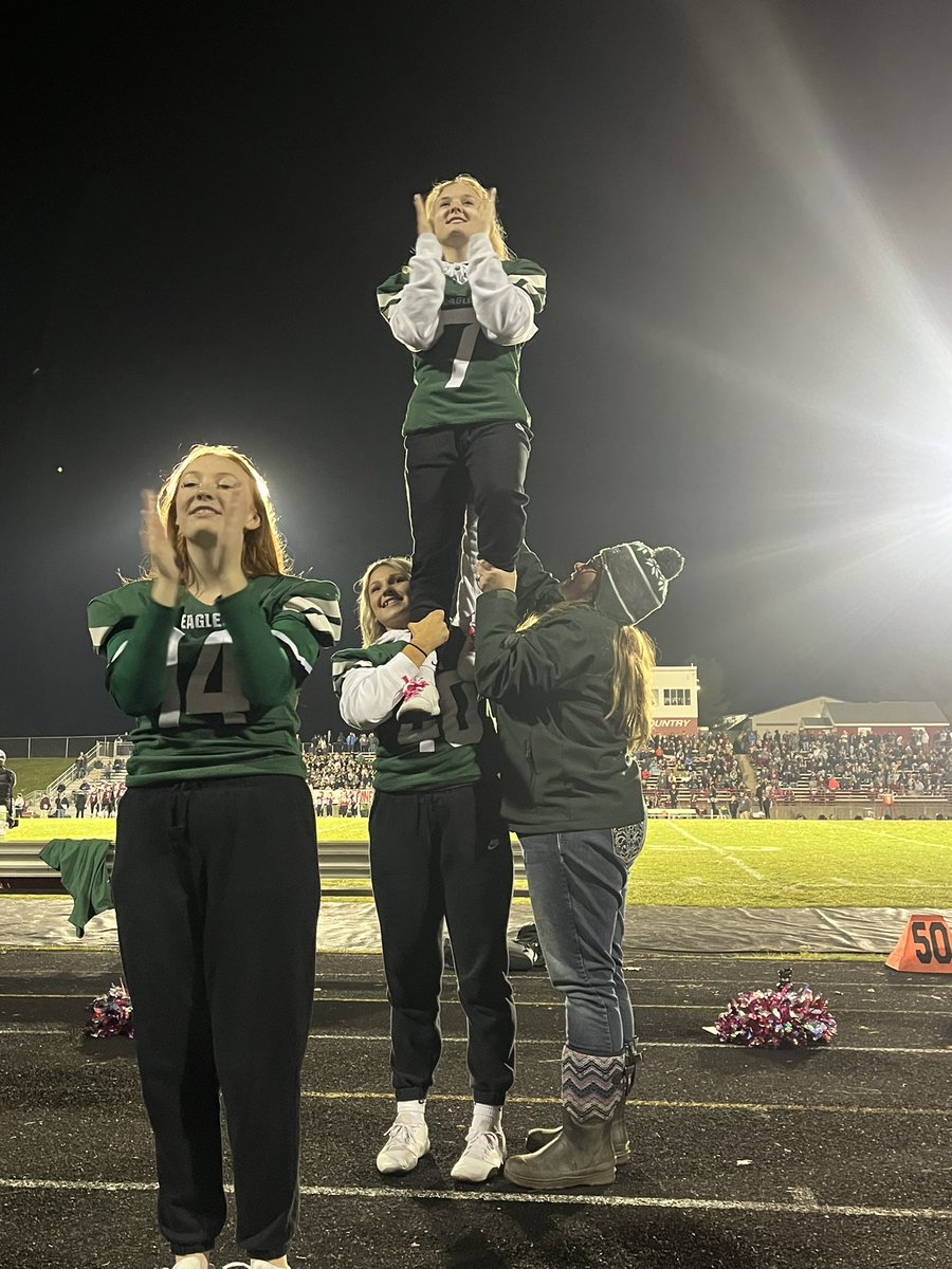 OhsVarsity's tweet photo. Let’s go green 💚💚💚 @OlivetSports #EagleNationPride https://t.co/aAikyPuWAI