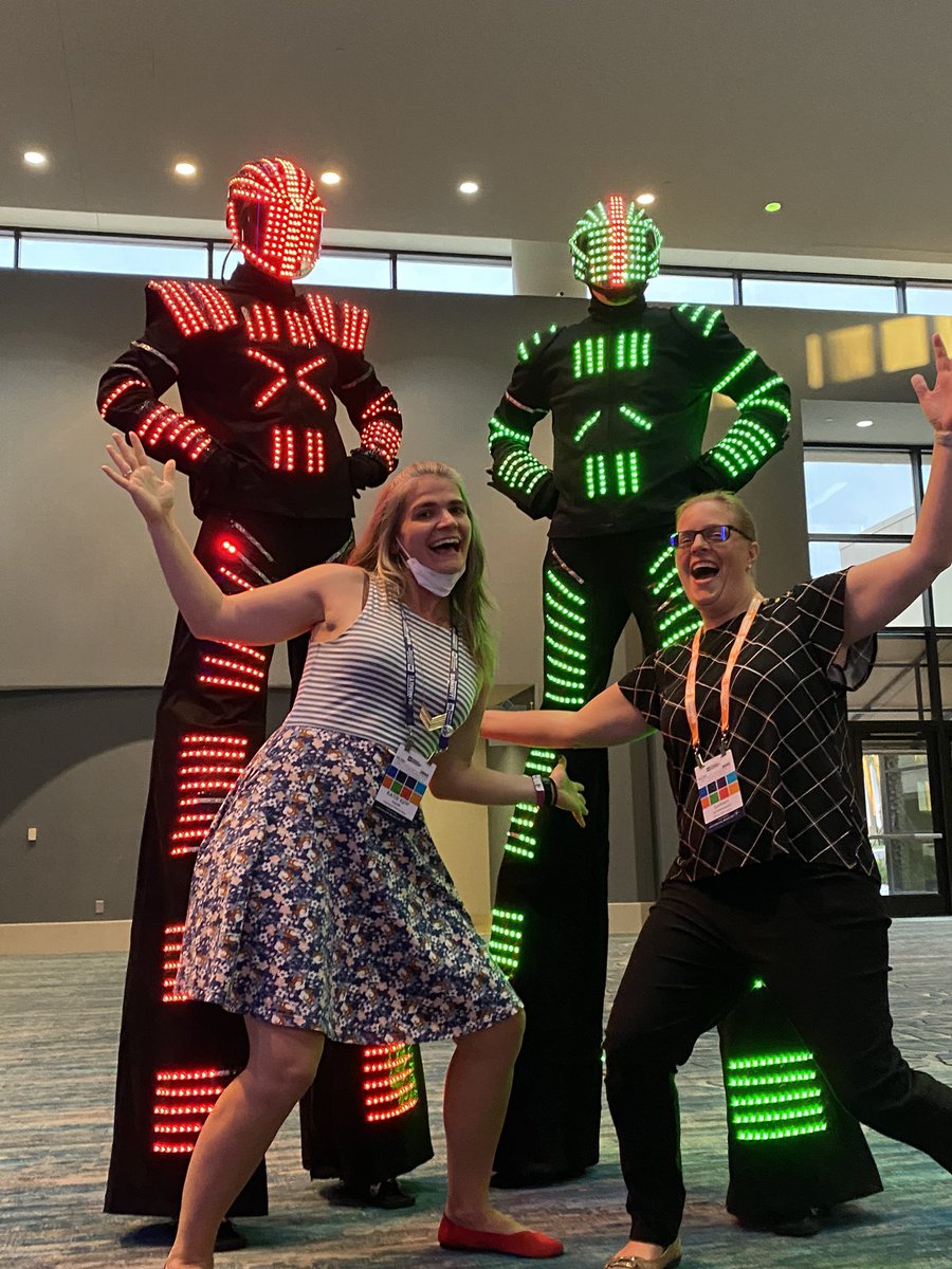 TeachSchemanske's tweet photo. What could be better than an evening filled with music, friends, amazing foods, and Caricatures? @leozartag @PLTWorg #PLTWSummit https://t.co/3FG4ziVtl4