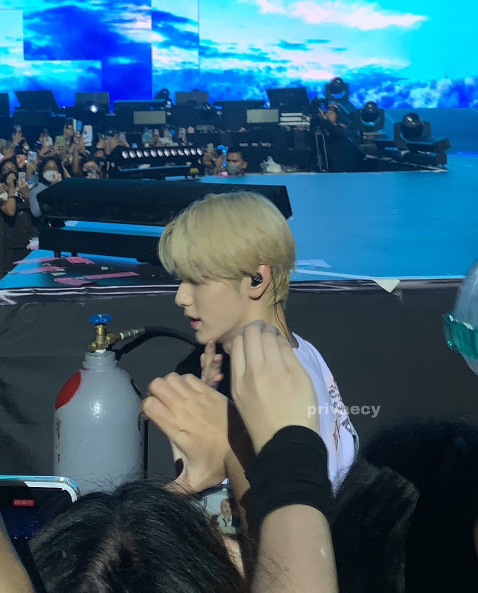 recedeken's tweet photo. totoong tao po sila yes po <33

#MOAsinMOA #ACTLOVESICKinMANILA #ACTLOVESICKinMANILA_Day2 #TOMORROW_X_TOGETHER 
#till_we_meet_again_TXT
#OntoTheNextChapterWithTXT
@TXT_members @TXT_bighit https://t.co/xmfnifV5gE