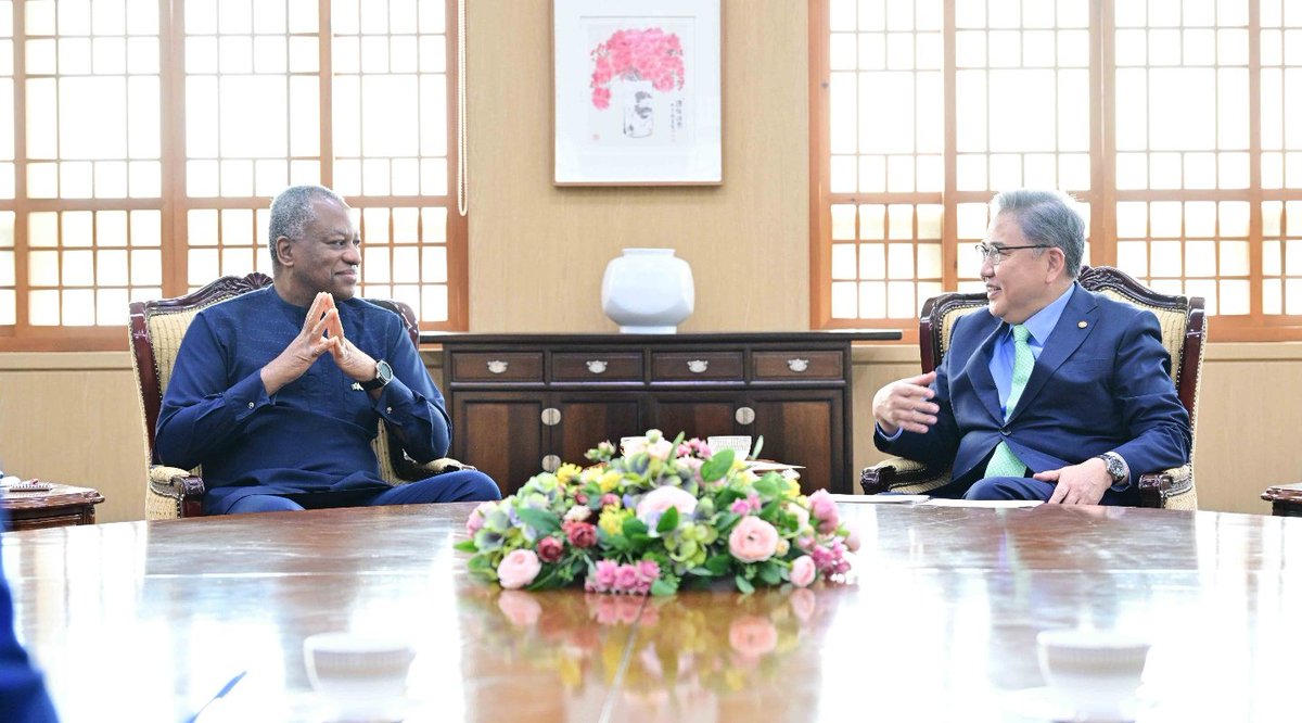 Geoffrey Onyeama tweet media