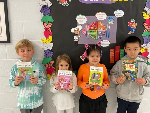 Thanks Dolvin for making it possible for my K friends to choose that perfect book that puts a smile on their face and fosters the Love of Reading !❤️🐬📖