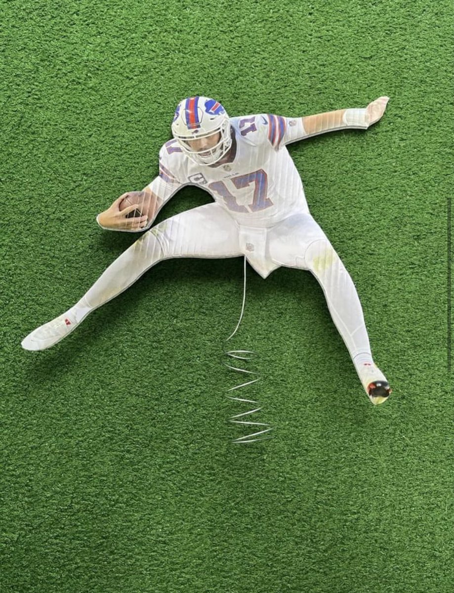 jessicaaa_018's tweet photo. Showed this to my husband and said I’m getting this to be our Christmas tree topper. He said “absolutely not. The only thing on the top of the tree should be an angel, a star or Jesus”. I said but he’s all 3… #gobills https://t.co/vPojM92yQq