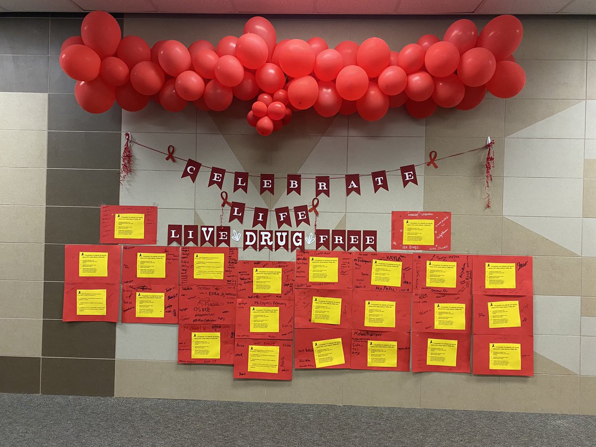 AP_MrsBaez's tweet photo. Knights Red Ribbon Week- @NorthbrookMS #RedRibbonWeek @SBISD https://t.co/kMuvdCrOhG