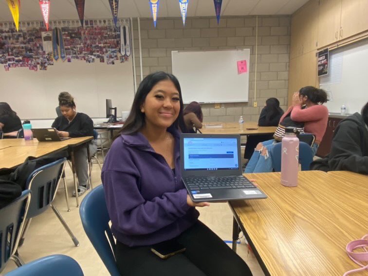 Cheyenne submitted her CSU application !