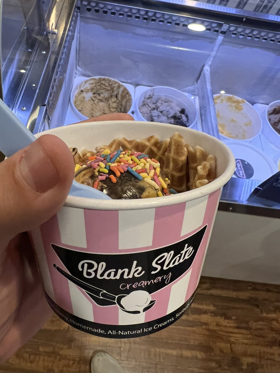 mikegolicjr's tweet photo. we in there @blankslatecream https://t.co/gW6wGlXYjB