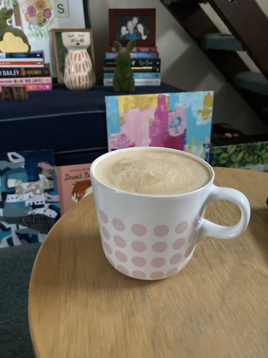 theverbsblog's tweet photo. It’s Saturday, and it’s not raining. That’s good enough for me. 👍🏼 #verbsathome #cosytimes https://t.co/0TNKZBb9Lw
