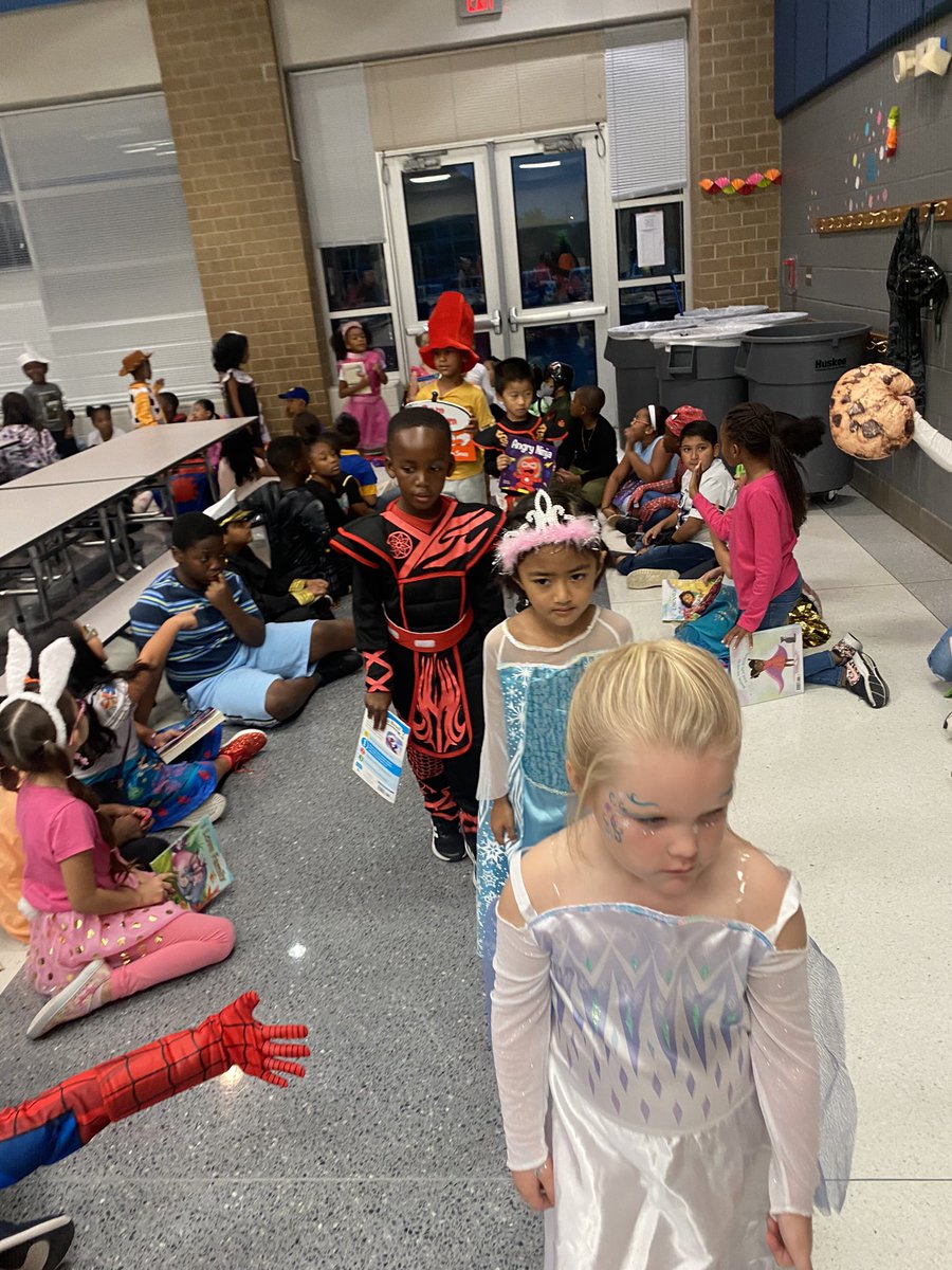 Mrs_ABetts's tweet photo. Had so much fun being #creepycarrots  and seeing all these fun book characters parade the halls! 🥕 https://t.co/MCKiF7p9IM