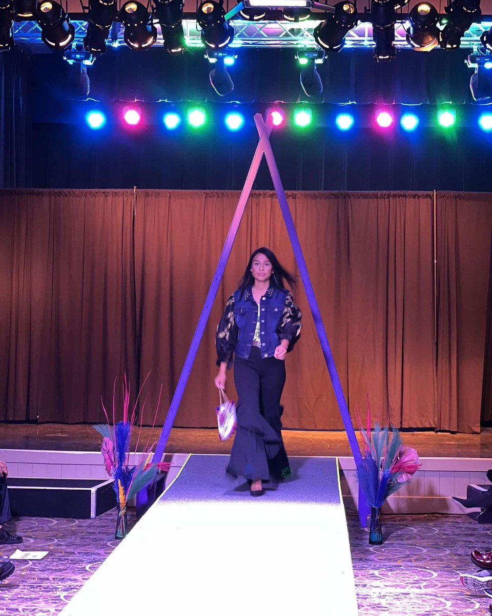 moses_lark's tweet photo. NW Fashion Show✨ https://t.co/LHtbAsH9jE