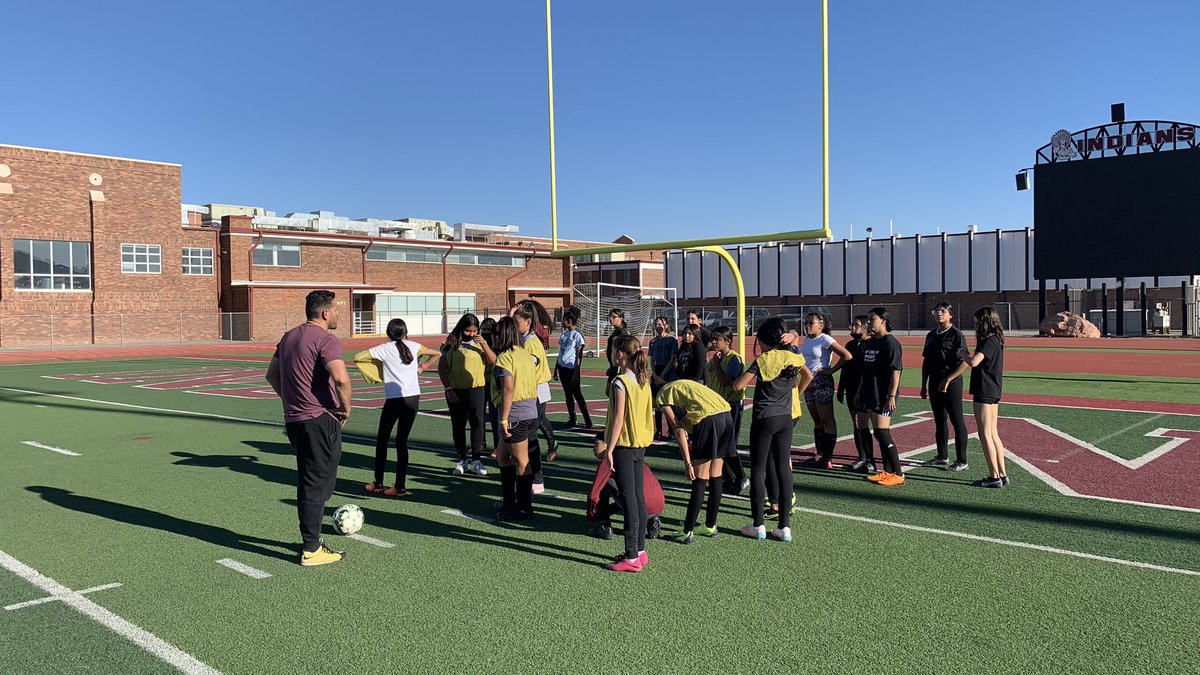 asaucedo_74's tweet photo. Big thank you to @enevarez99 and the @Ysleta_W_Soccer for inviting us to practice at the reservation today and showing some new drills to the future Lady Indians!! BowUp!! 🏹🏹  @Gonzalez_YMS @YsletaHS @YsletaMS @YsletaSports https://t.co/L8iMYgebXS