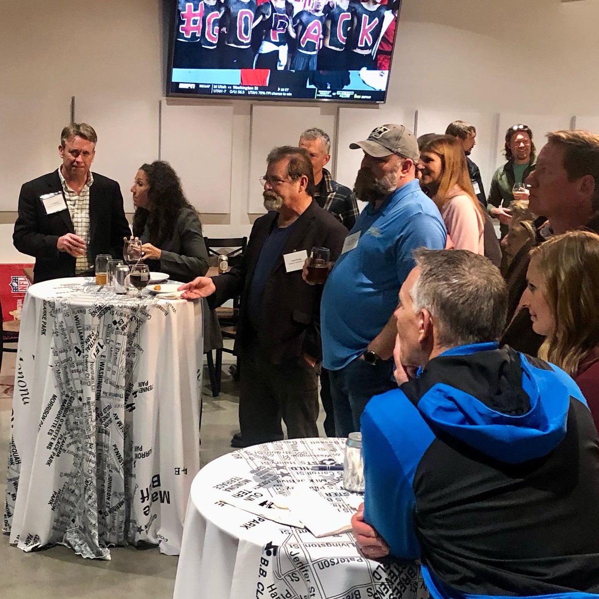 A huge thank you to @HopHausBrewing for hosting and everyone who attended <a href="/SketchWORKSArch/">Sketchworks</a> first industry night.  So many great connections and a ton of fun!