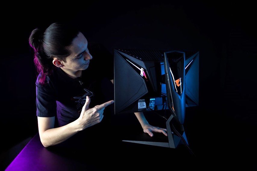 RAINMAKER_fps's tweet image. Les presento mi monitor 🖥️

El @AORUSLATAM FI25F es el me acompaña en el campo de batalla, con un panel IPS con 0.4ms de latencia y una taza de refresco de 240hz hace que experimentes un juego súper rápido y lleno de color. El monitor de las lluvias!

#RainAhead⛈️